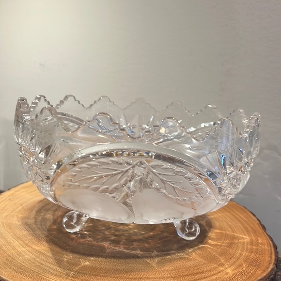 Crystal Bowl - Picture 1 of 7